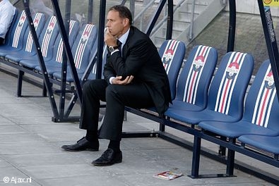 Marco van Basten était songeur après le match... (Photo : Ajax.nl) Marco van Basten (Photo : Ajax.nl)