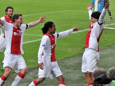 Suarez célèbre le but de Pieters Suarez célèbre le but de Pieters